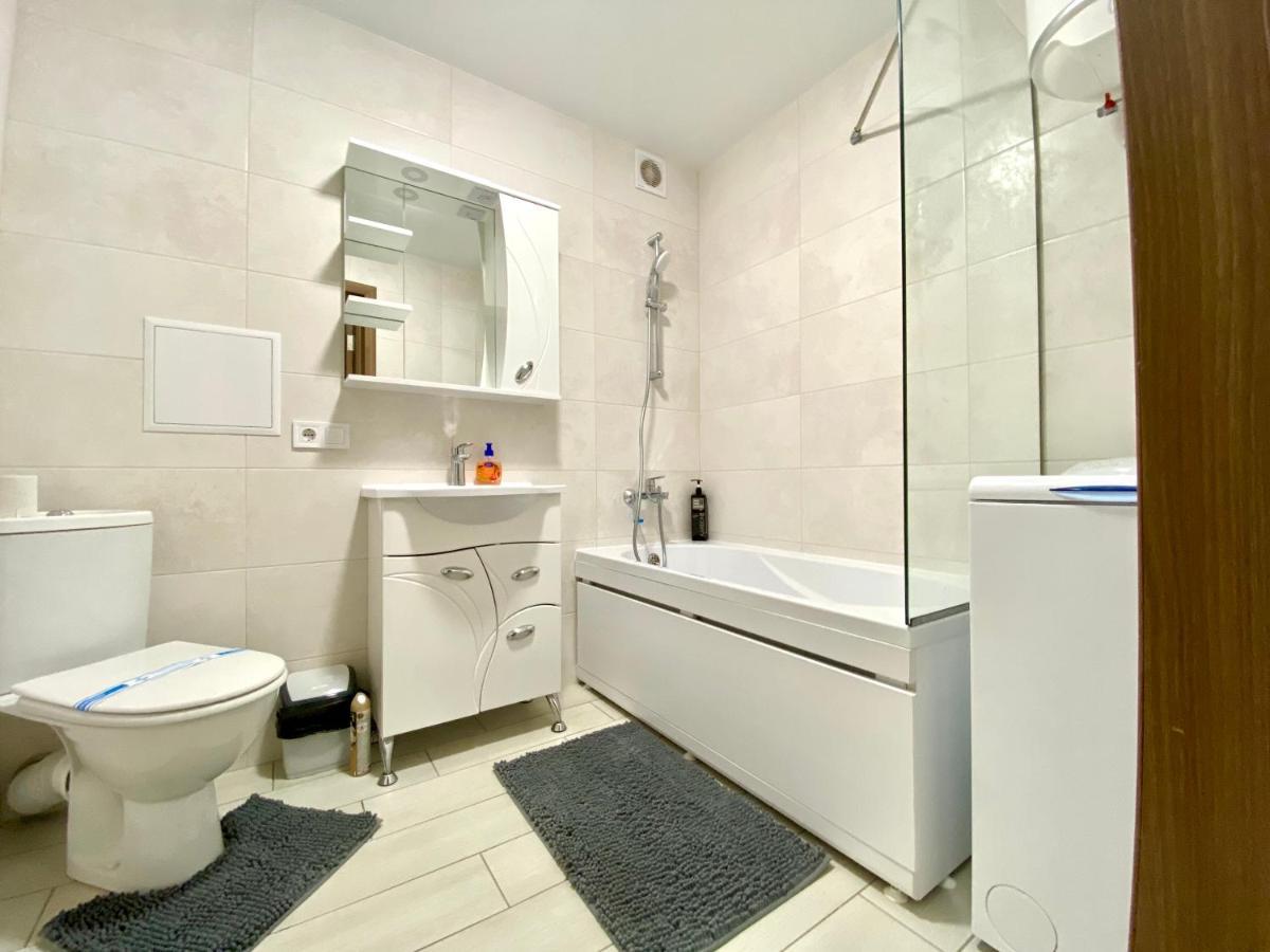 Apartpoltava: Fresh Two-Room Apartment in New Building near Independence Square Exterior photo